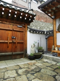 Gye-dong Single House For Rent