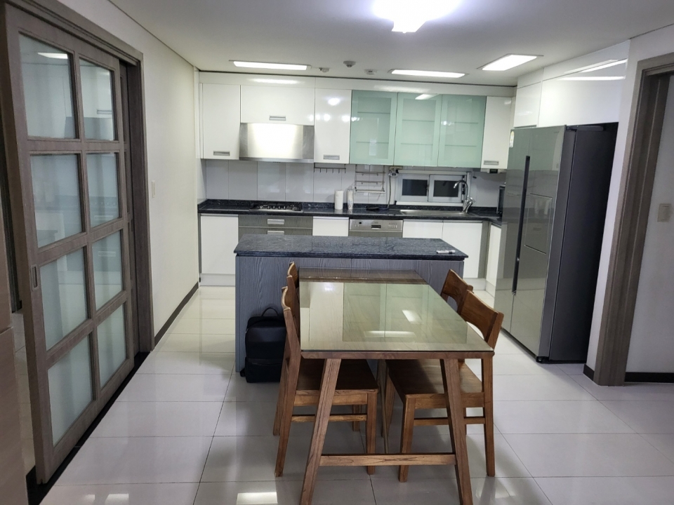 Dongbinggo-dong Villa For Rent