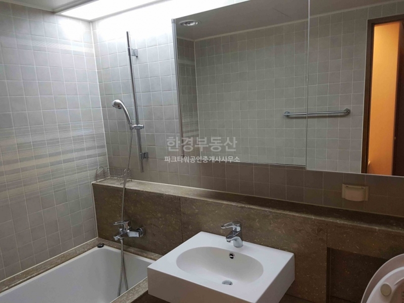 Yongsan-dong 5(o)-ga Apartment For Sale