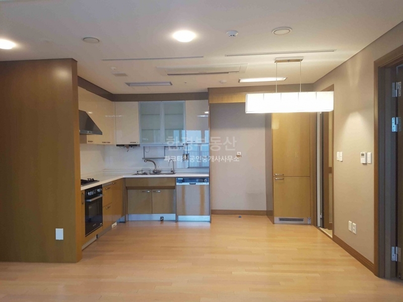 Yongsan-dong 5(o)-ga Apartment For Sale