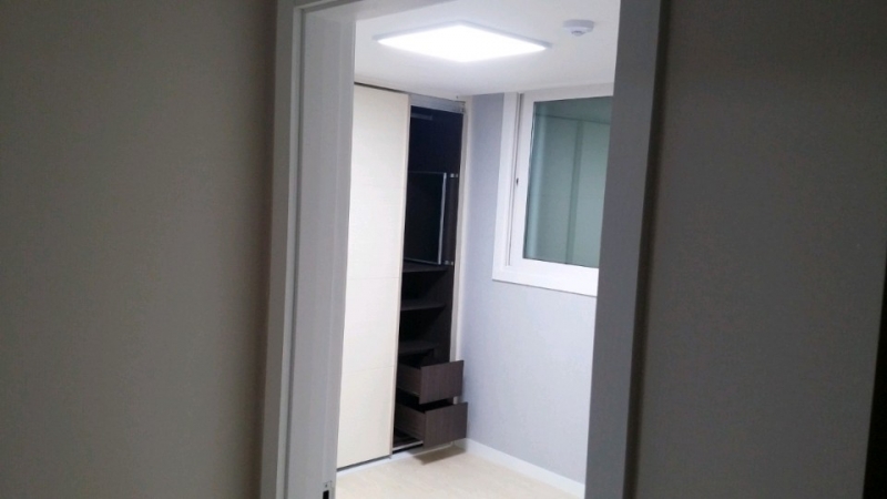 Sinjeong-dong Apartment For Rent