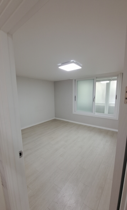 Eungbong-dong Apartment For Rent