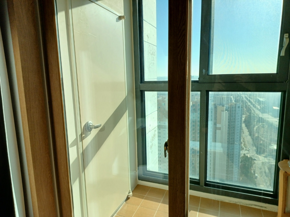 Songdo-dong Apartment For Rent