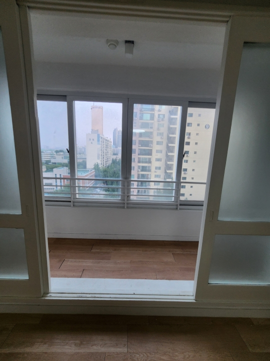 Yeouido-dong Apartment For JeonSe, Rent