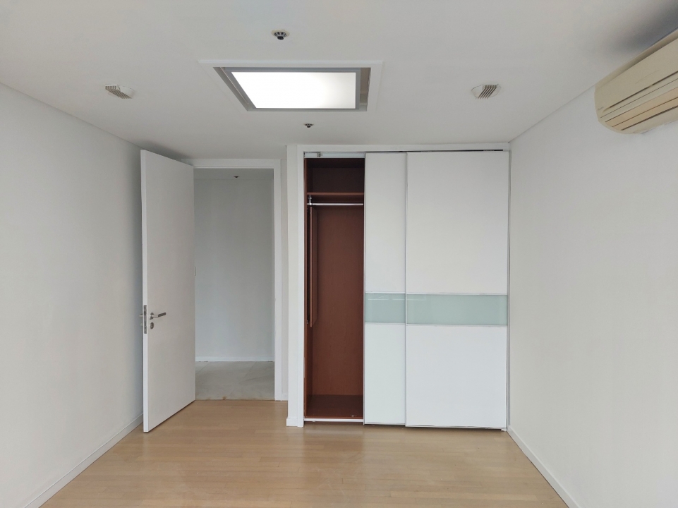 Hangangno 3(sam)-ga Apartment For Rent