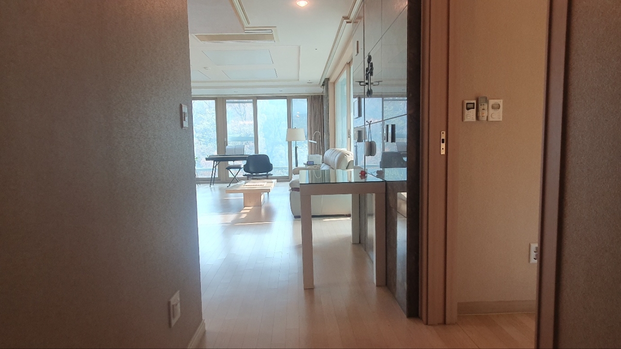 Sangam-dong Apartment For Rent