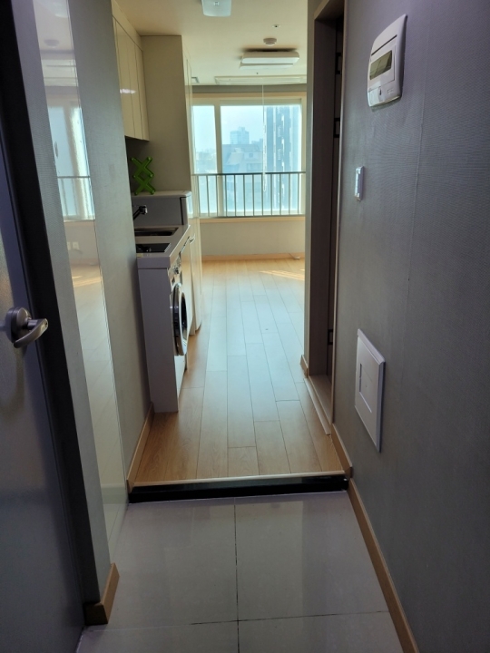 Samjeon-dong Apartment For Rent