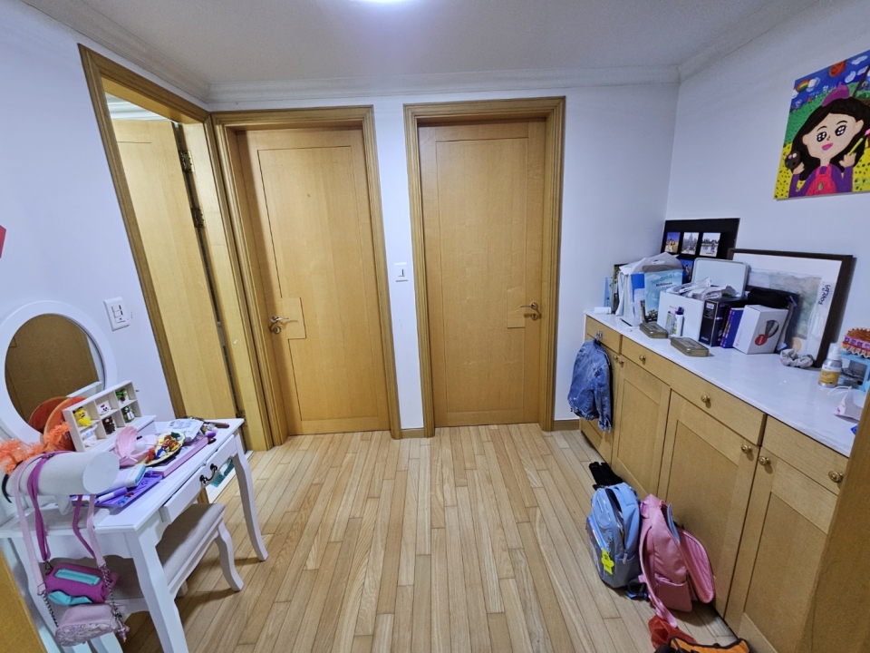 Seocho-dong Apartment For Rent