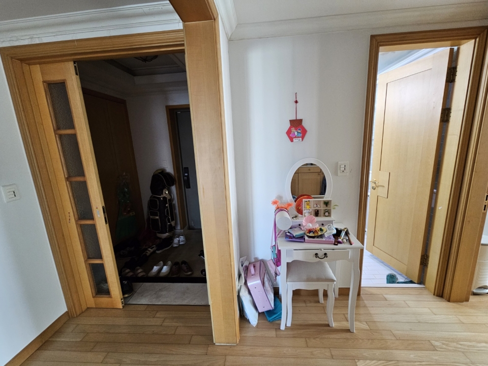 Seocho-dong Apartment For Rent