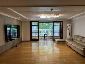 Seocho-dong Apartment For Rent