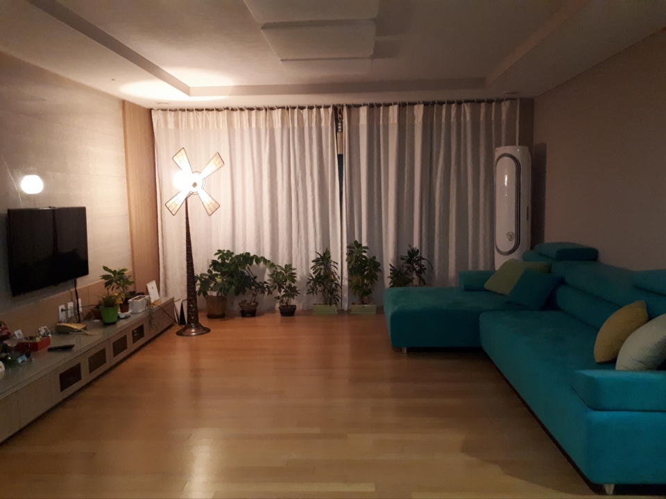 Bukgajwa-dong Apartment For Rent