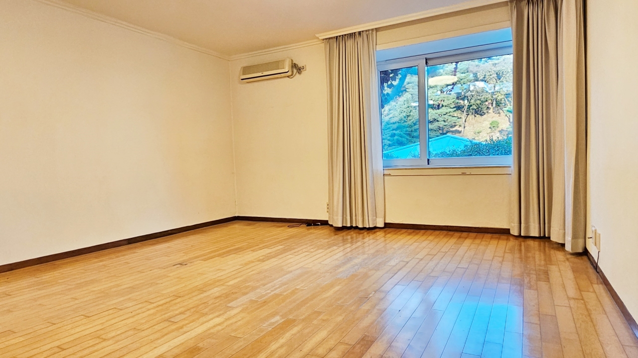 Seongbuk-dong Single House For Sale, JeonSe, Rent