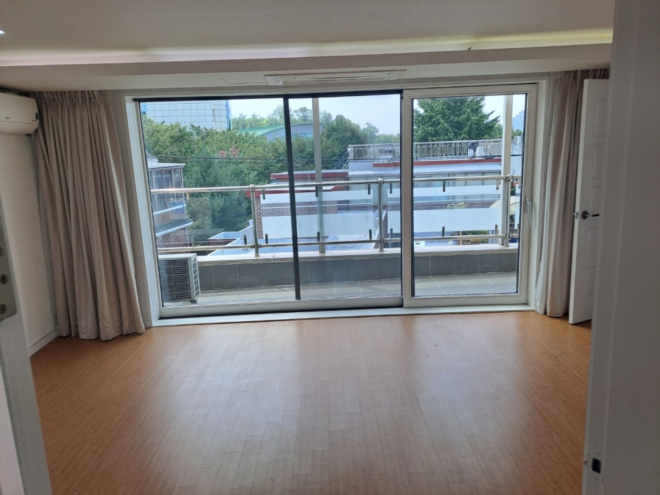 Itaewon-dong Apartment For Rent