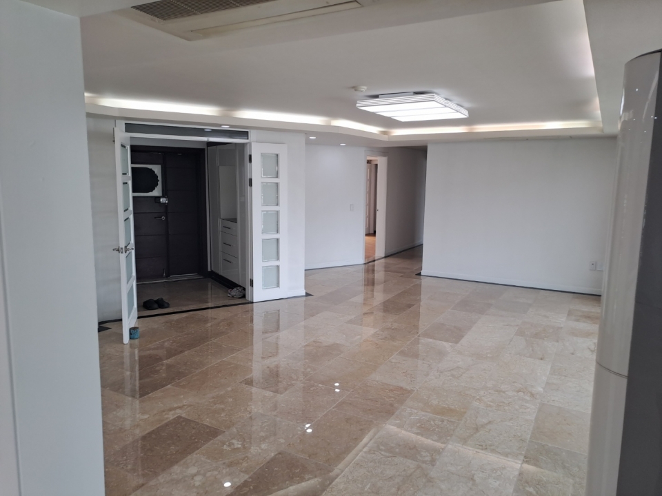 Itaewon-dong Apartment For Rent